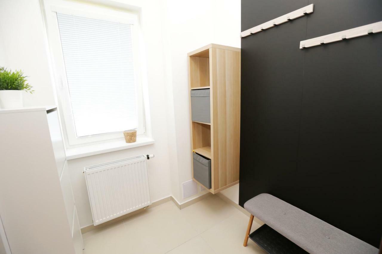 Samorin - Apartment In The Center - Private Parking - Klimatizacia Luaran gambar