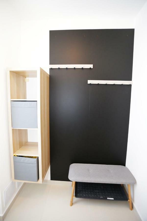 Samorin - Apartment In The Center - Private Parking - Klimatizacia Luaran gambar